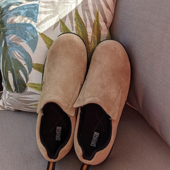 Duluth Trading Co Slip On Beige Suede Leather Slip Resistant Shoes Size 9 - Picture 3 of 5